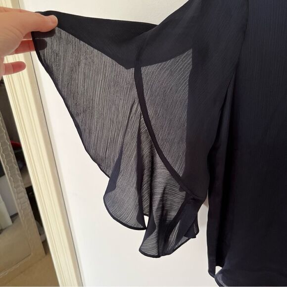 Vince Camuto Navy Textured Silky Flutter Sleeve Blouse - Picture 5 of 6